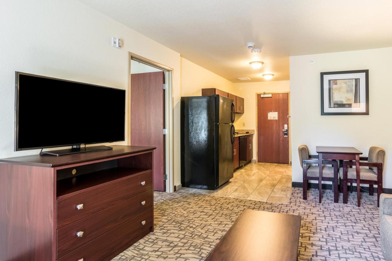 Cobblestone Hotel & Suites - Greenville Exteriör bild