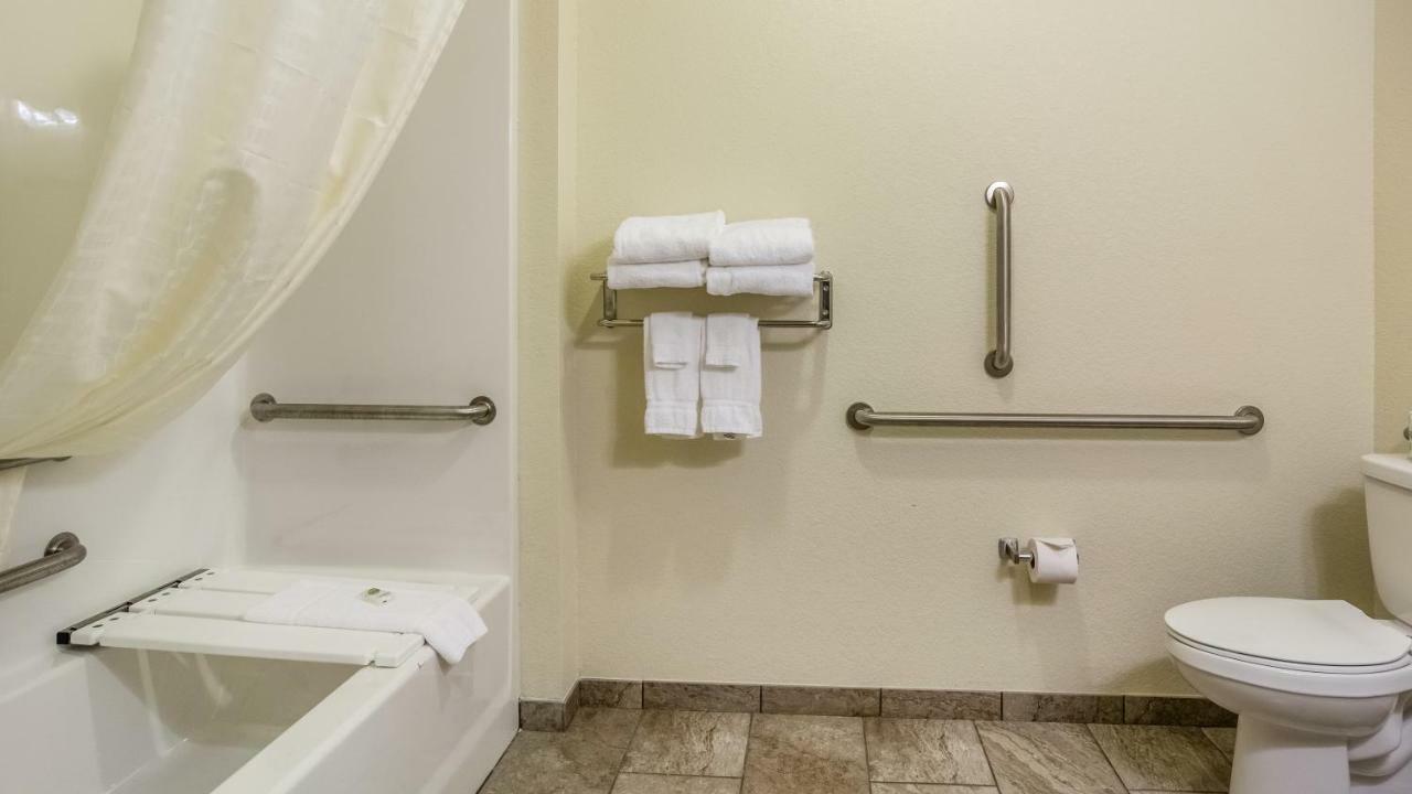 Cobblestone Hotel & Suites - Greenville Exteriör bild