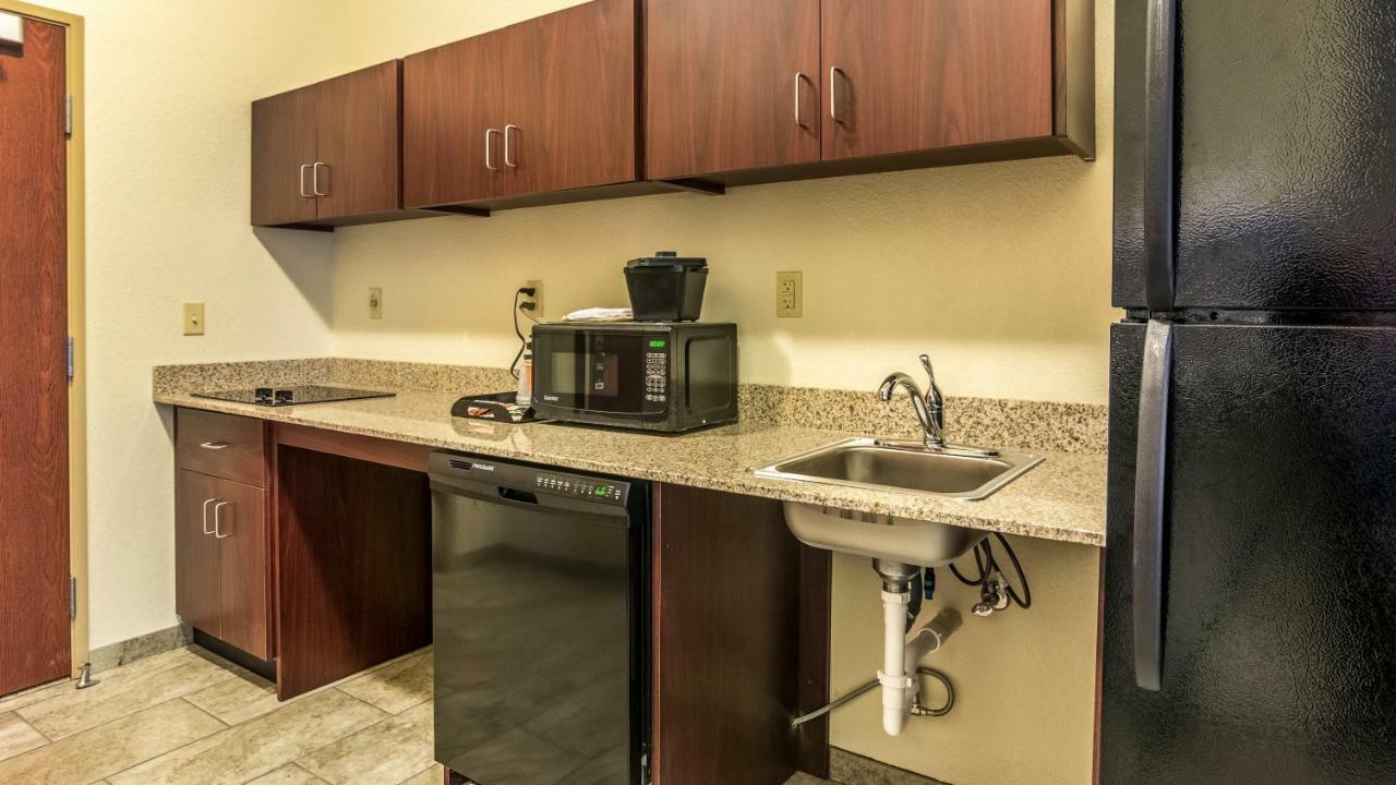 Cobblestone Hotel & Suites - Greenville Exteriör bild